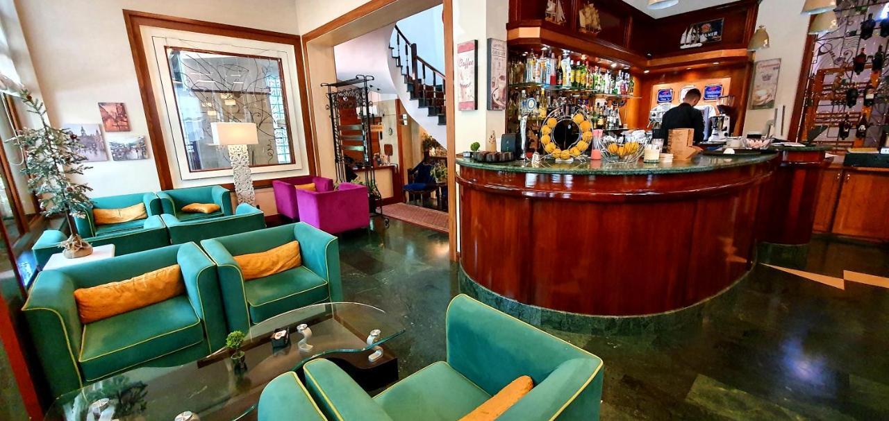 Nov Hotel Τίρανα Εξωτερικό φωτογραφία
